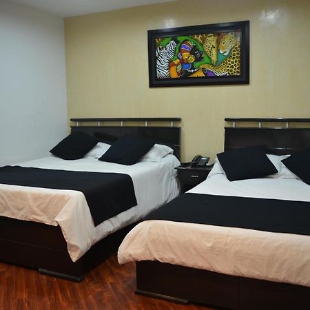 Hotel Quality Comfort House Bogotá Esterno foto