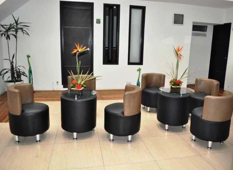 Hotel Quality Comfort House Bogotá Esterno foto