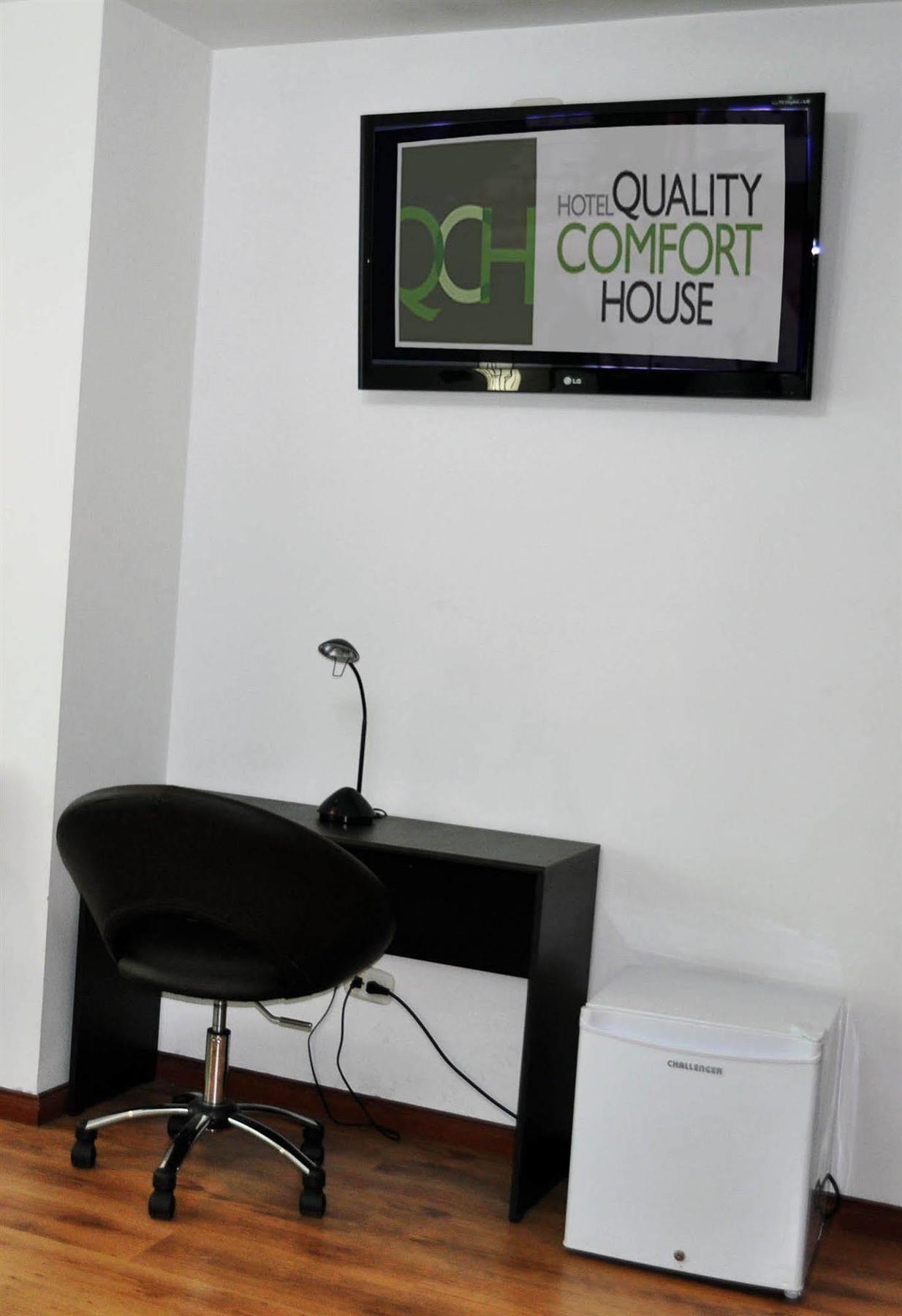 Hotel Quality Comfort House Bogotá Esterno foto