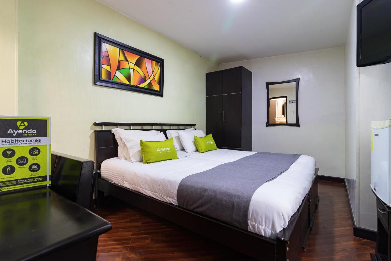 Hotel Quality Comfort House Bogotá Esterno foto
